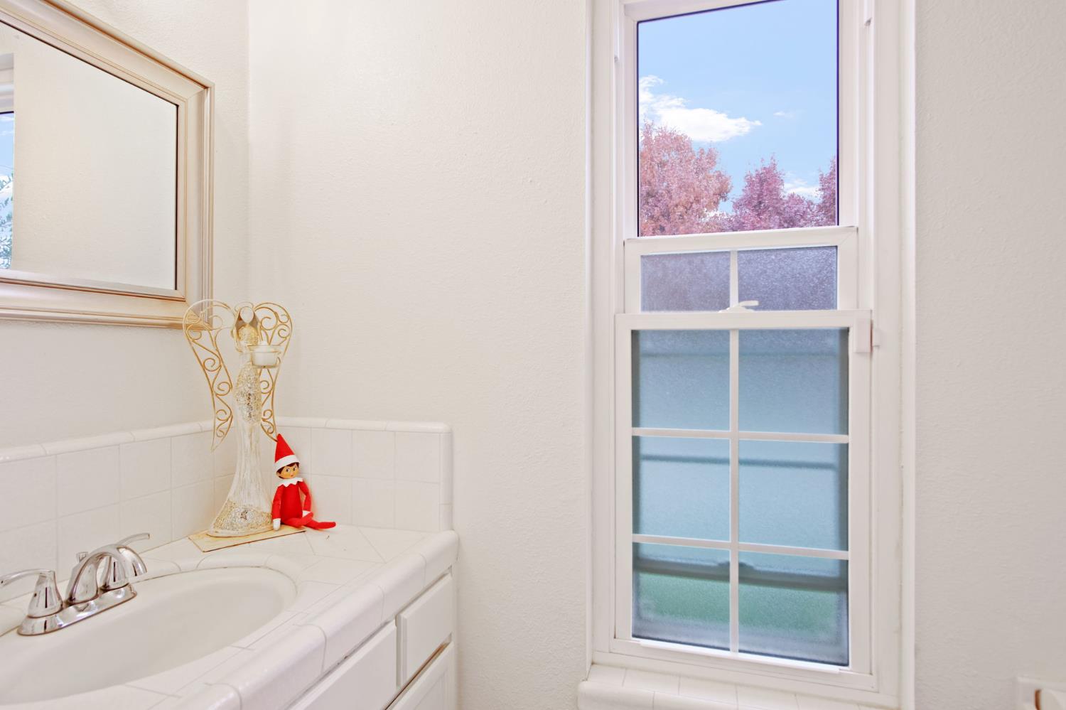 1580 Michael Way, Turlock, CA 95382