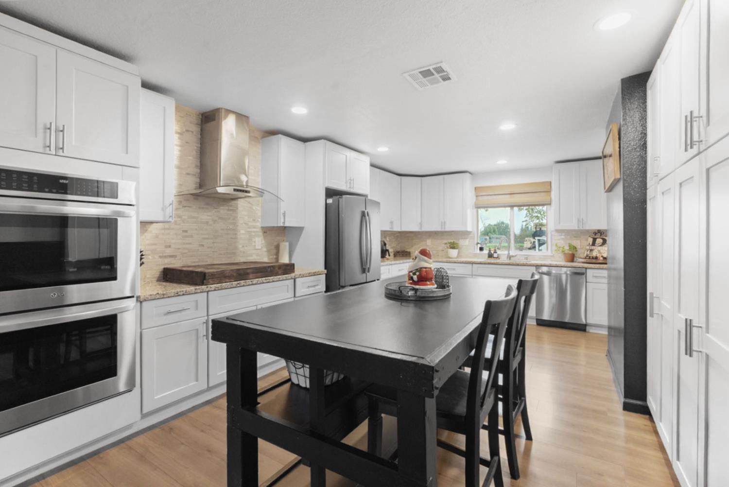 960 Elma St, Hickman, CA 95323