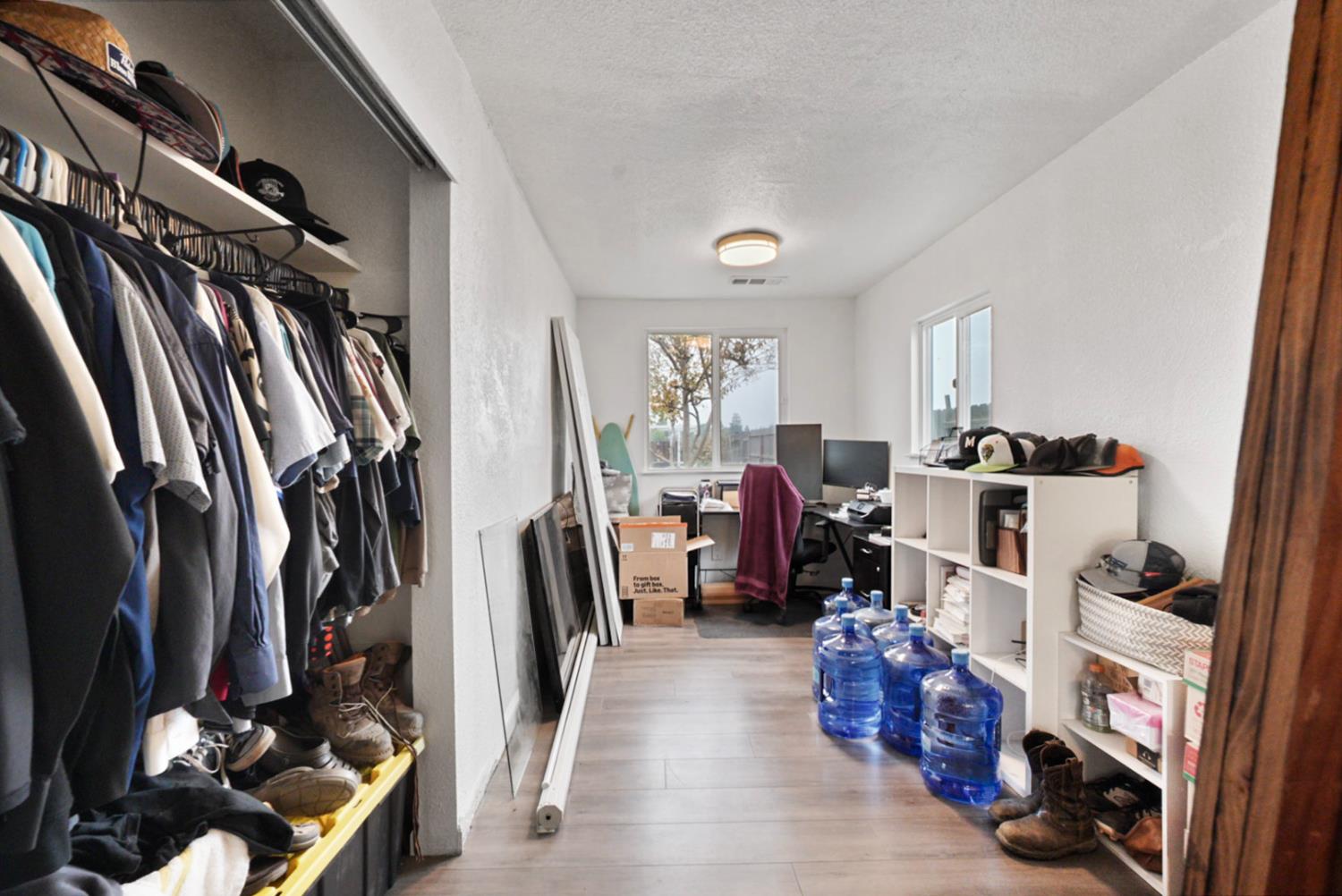 960 Elma St, Hickman, CA 95323