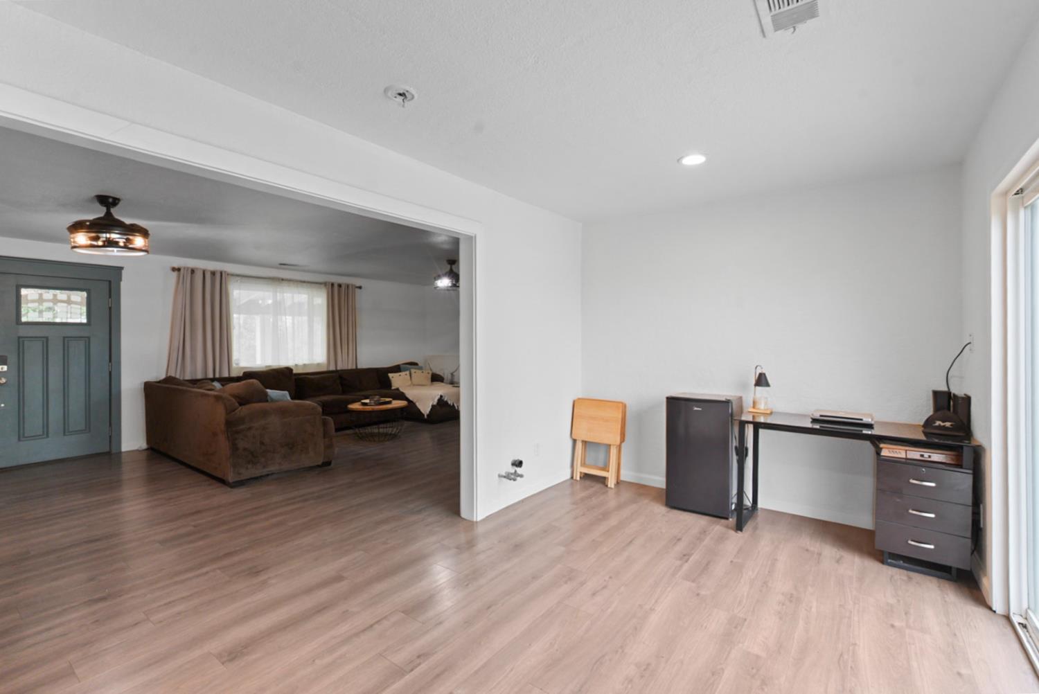 960 Elma St, Hickman, CA 95323