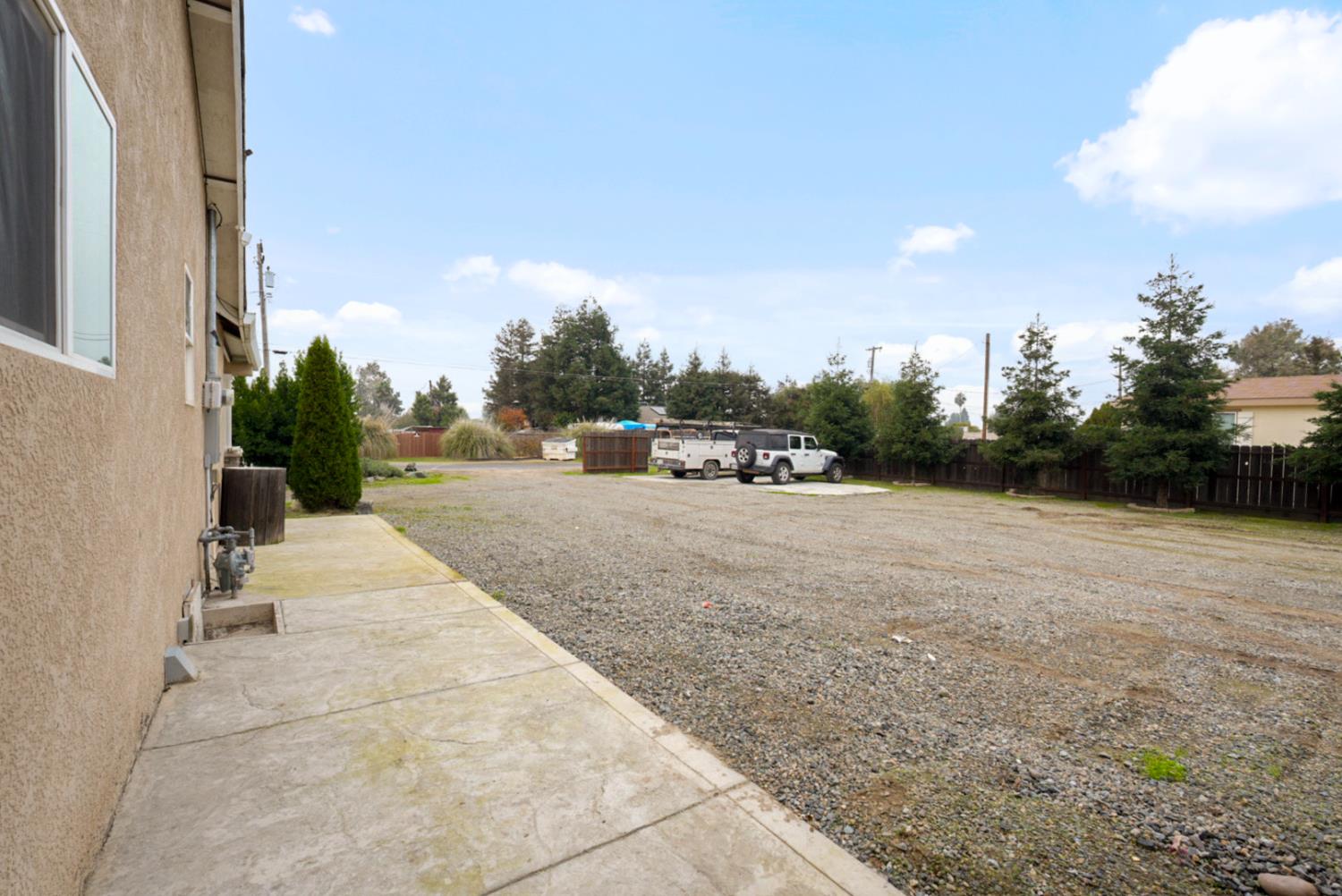 960 Elma St, Hickman, CA 95323