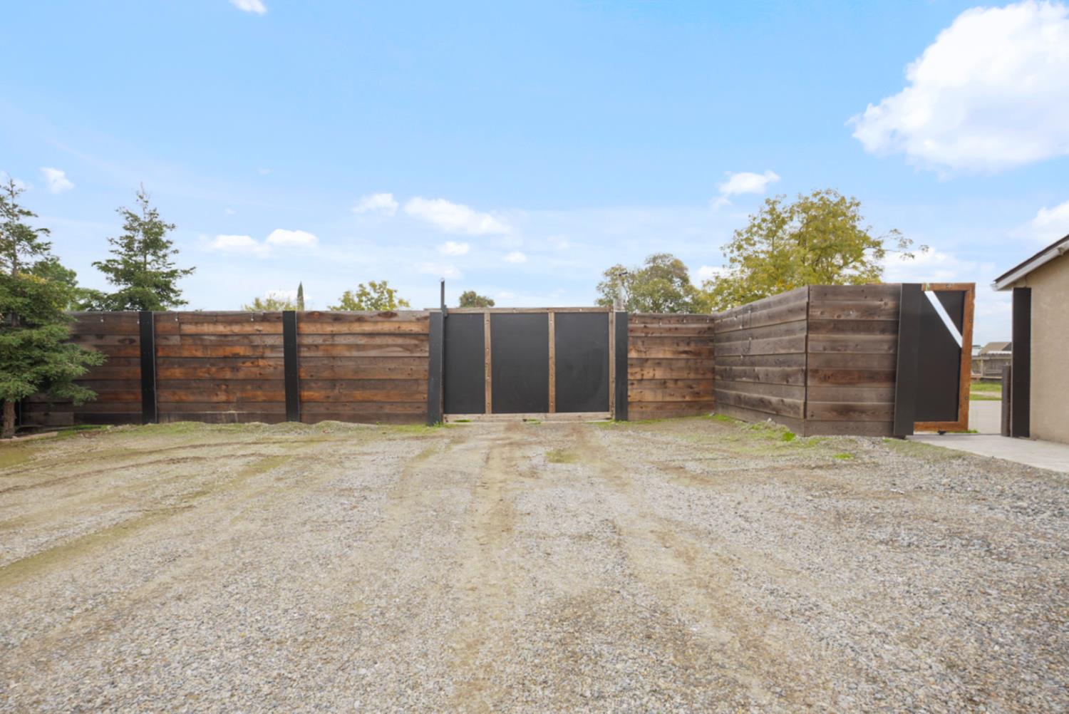 960 Elma St, Hickman, CA 95323