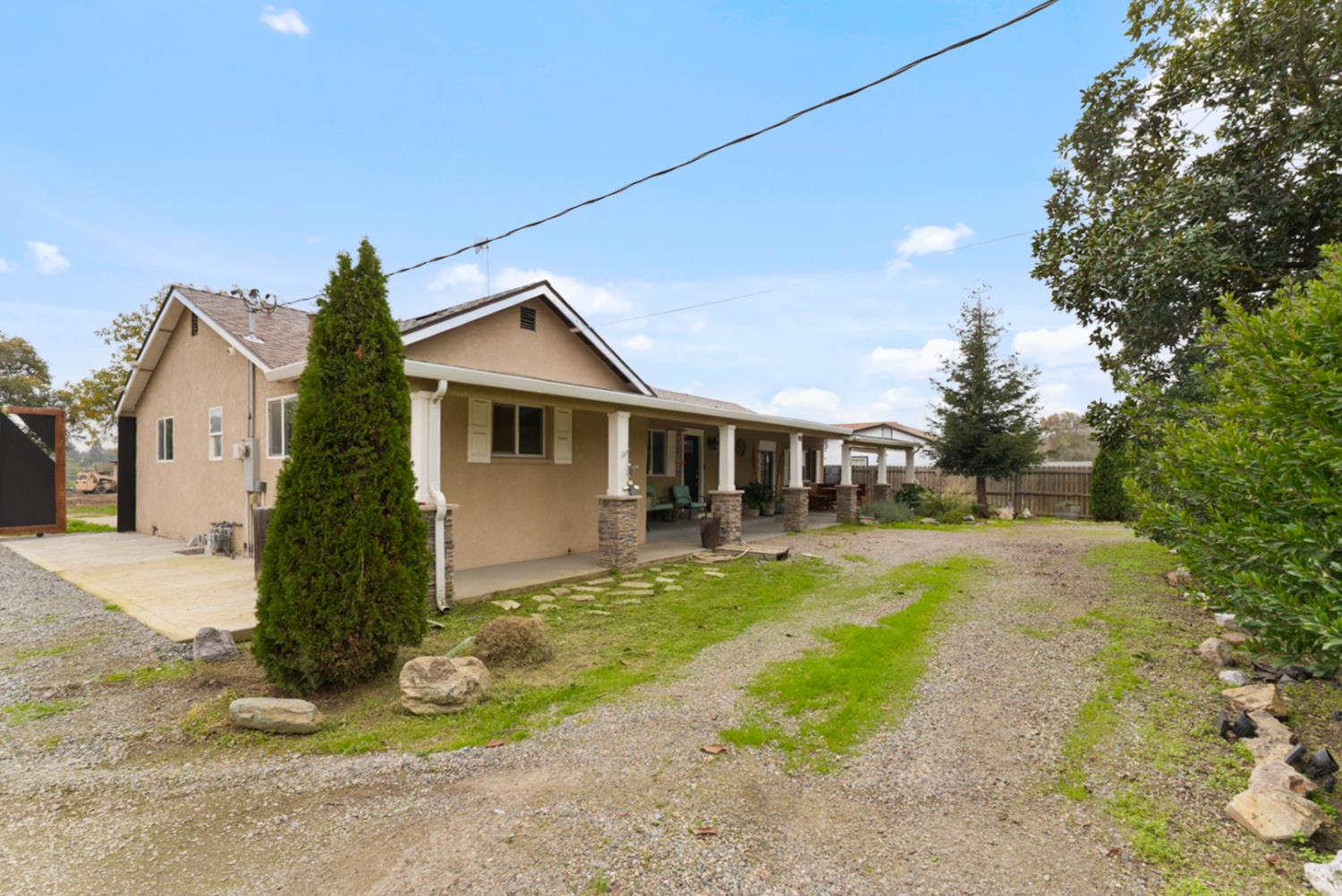 960 Elma St, Hickman, CA 95323