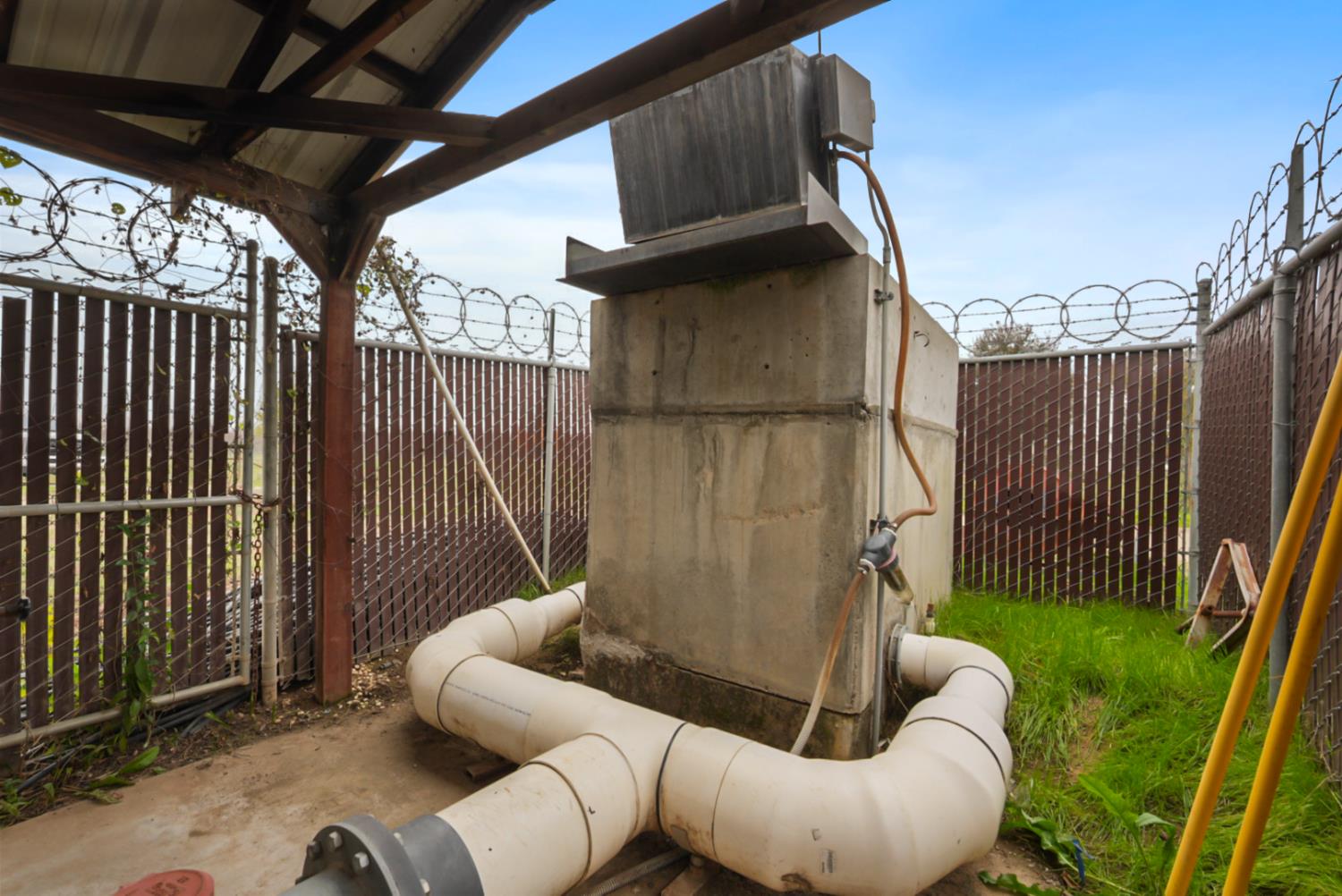 16221 Carrolton Rd, Escalon, CA 95320