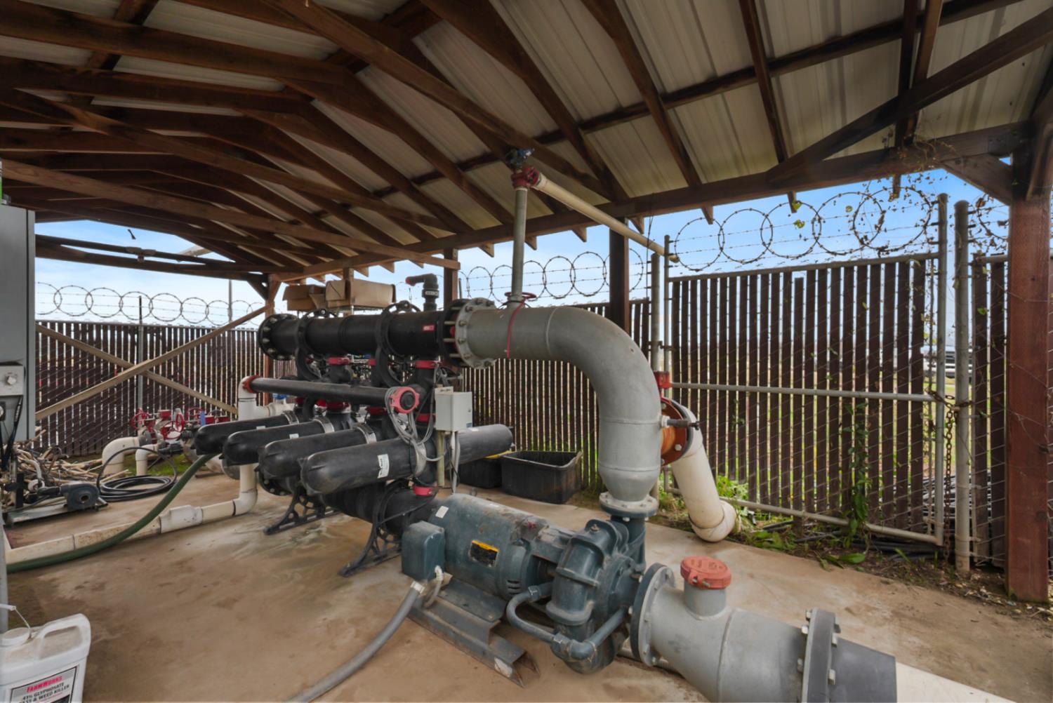 16221 Carrolton Rd, Escalon, CA 95320