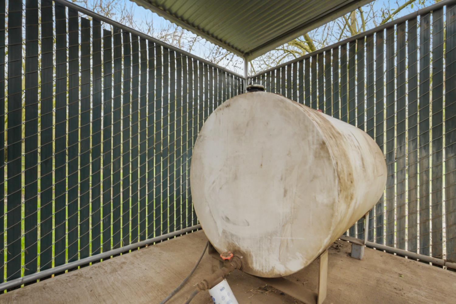 16221 Carrolton Rd, Escalon, CA 95320