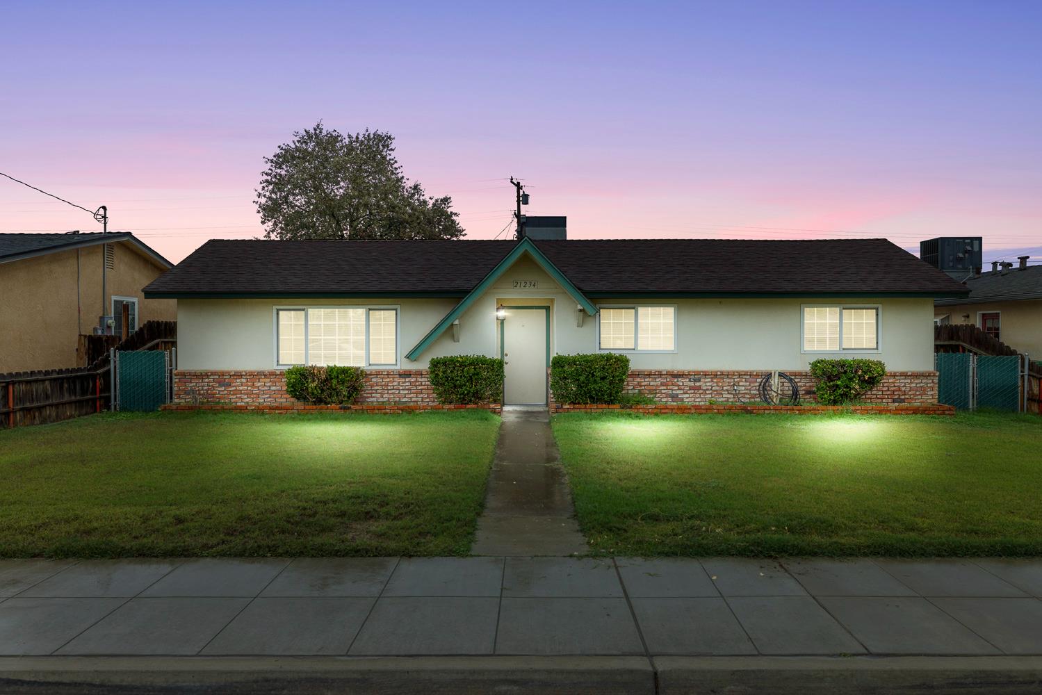 21234 S Feland Ave, Riverdale, CA 93656