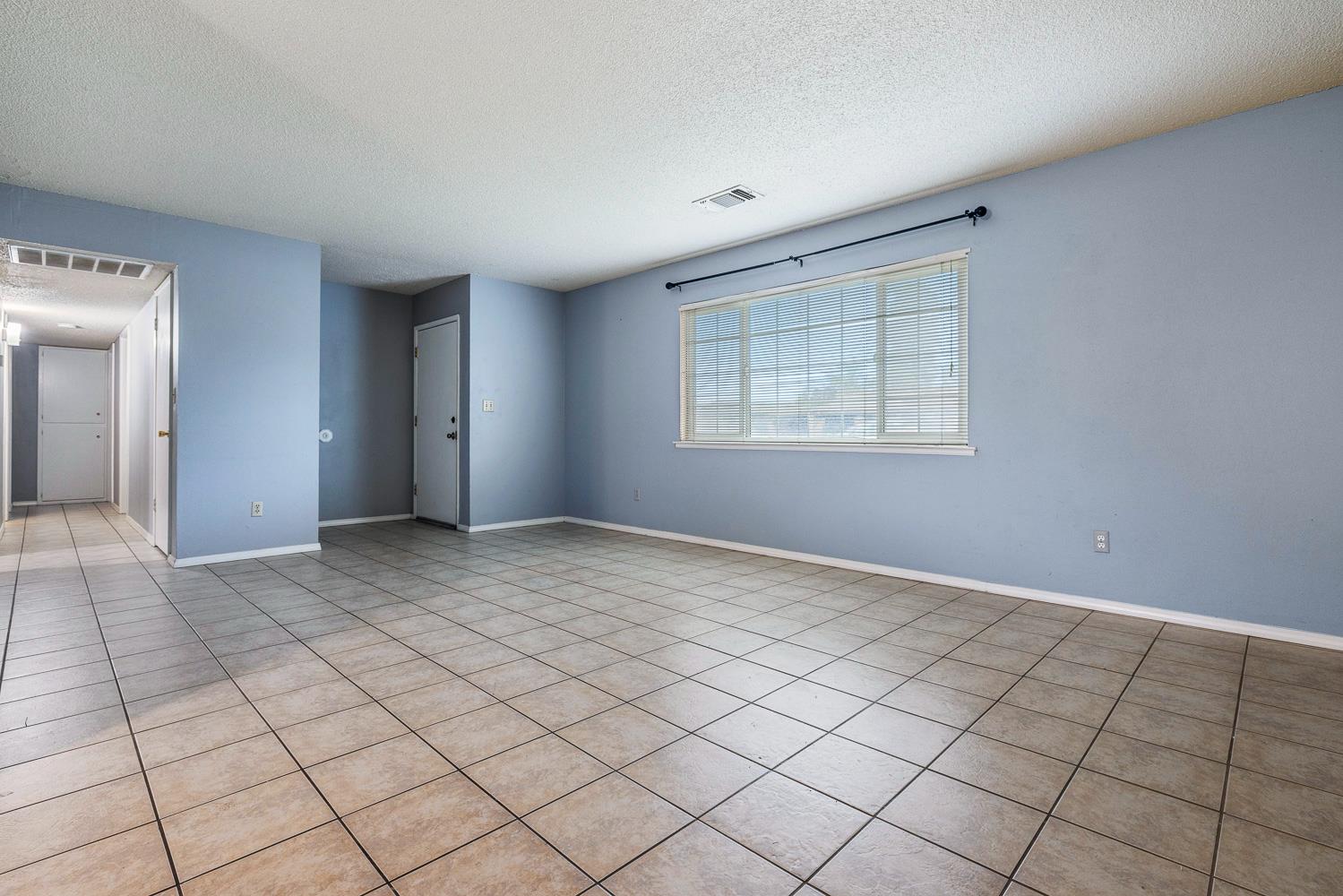 21234 S Feland Ave, Riverdale, CA 93656