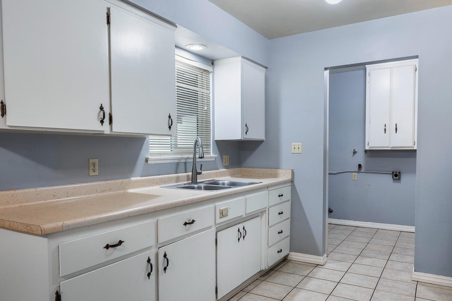 21234 S Feland Ave, Riverdale, CA 93656