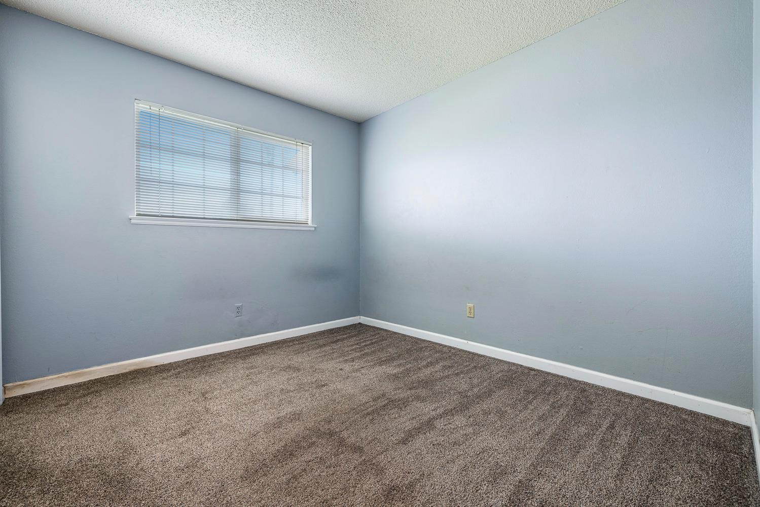 21234 S Feland Ave, Riverdale, CA 93656