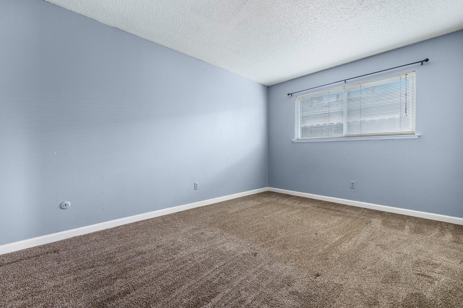 21234 S Feland Ave, Riverdale, CA 93656