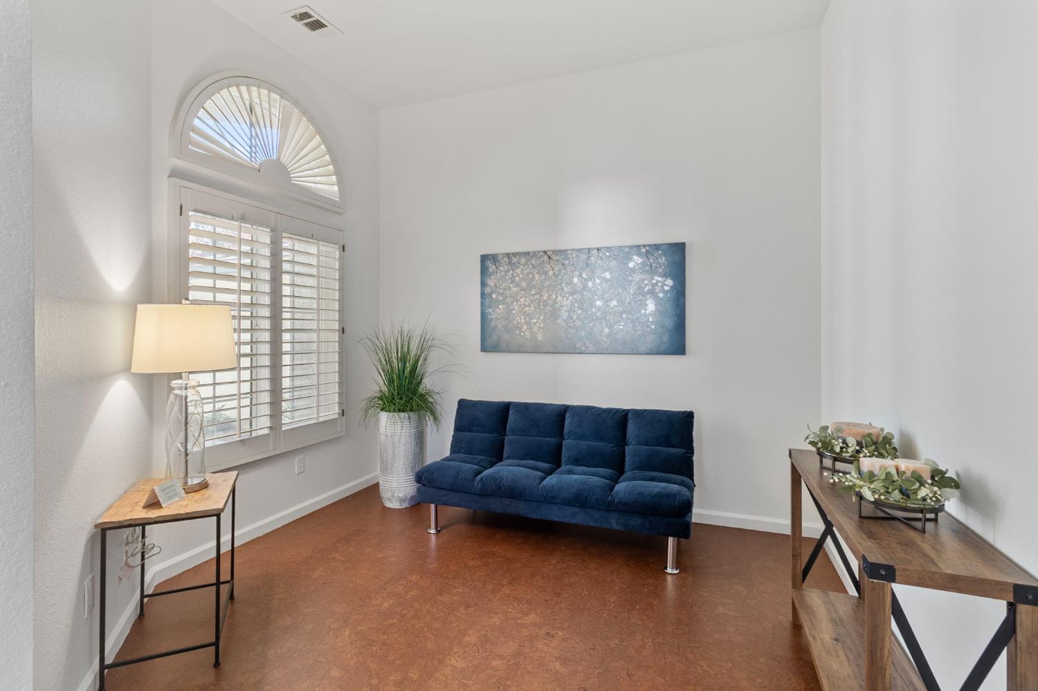 1168 Copper Cottage Ln, Modesto, CA 95355