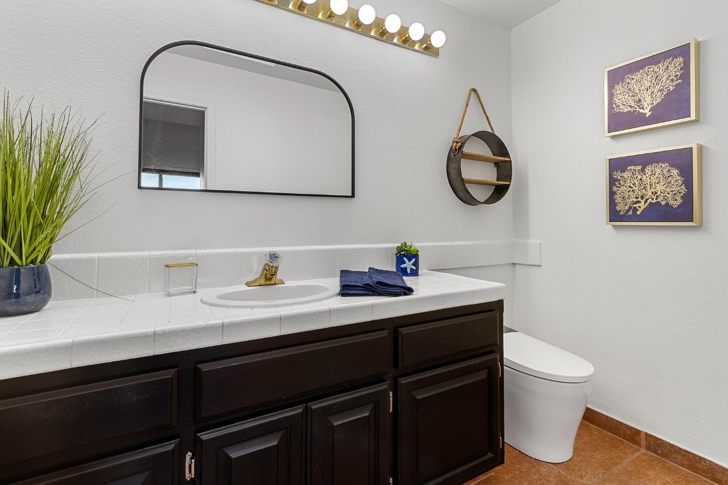 1168 Copper Cottage Ln, Modesto, CA 95355