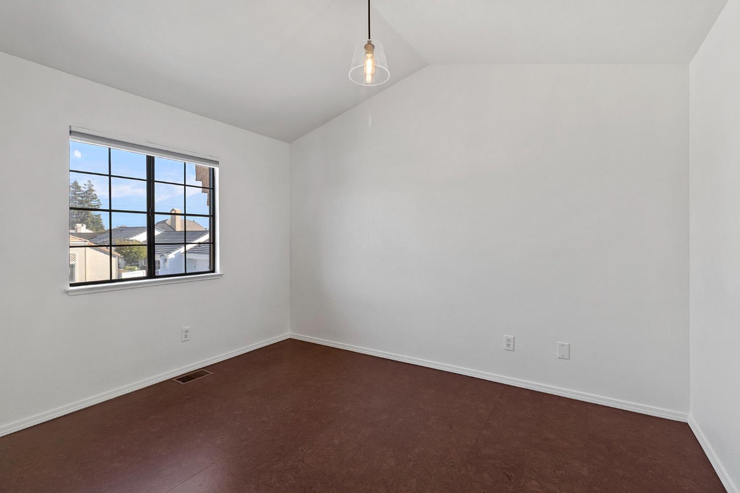 1168 Copper Cottage Ln, Modesto, CA 95355