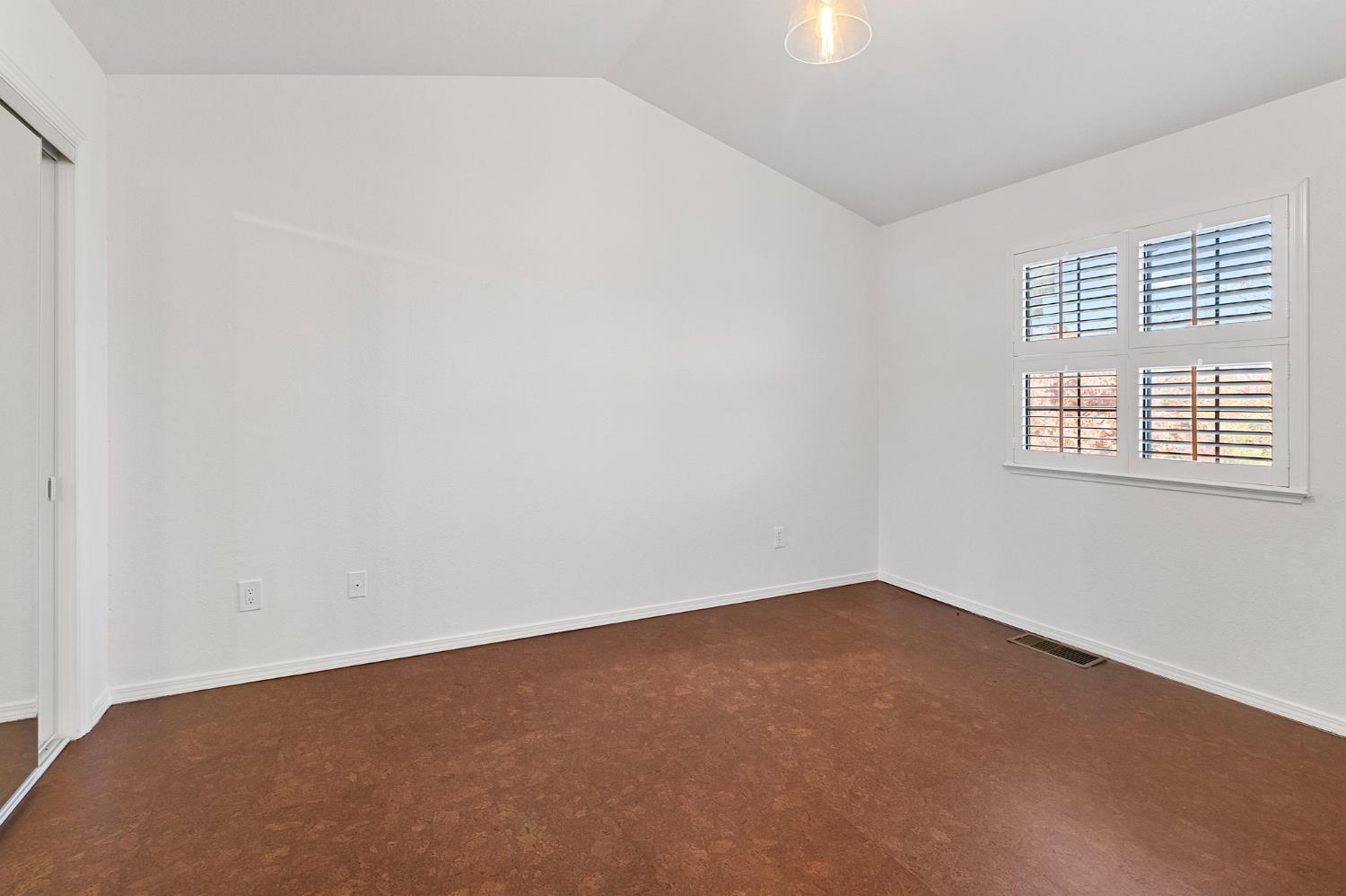 1168 Copper Cottage Ln, Modesto, CA 95355