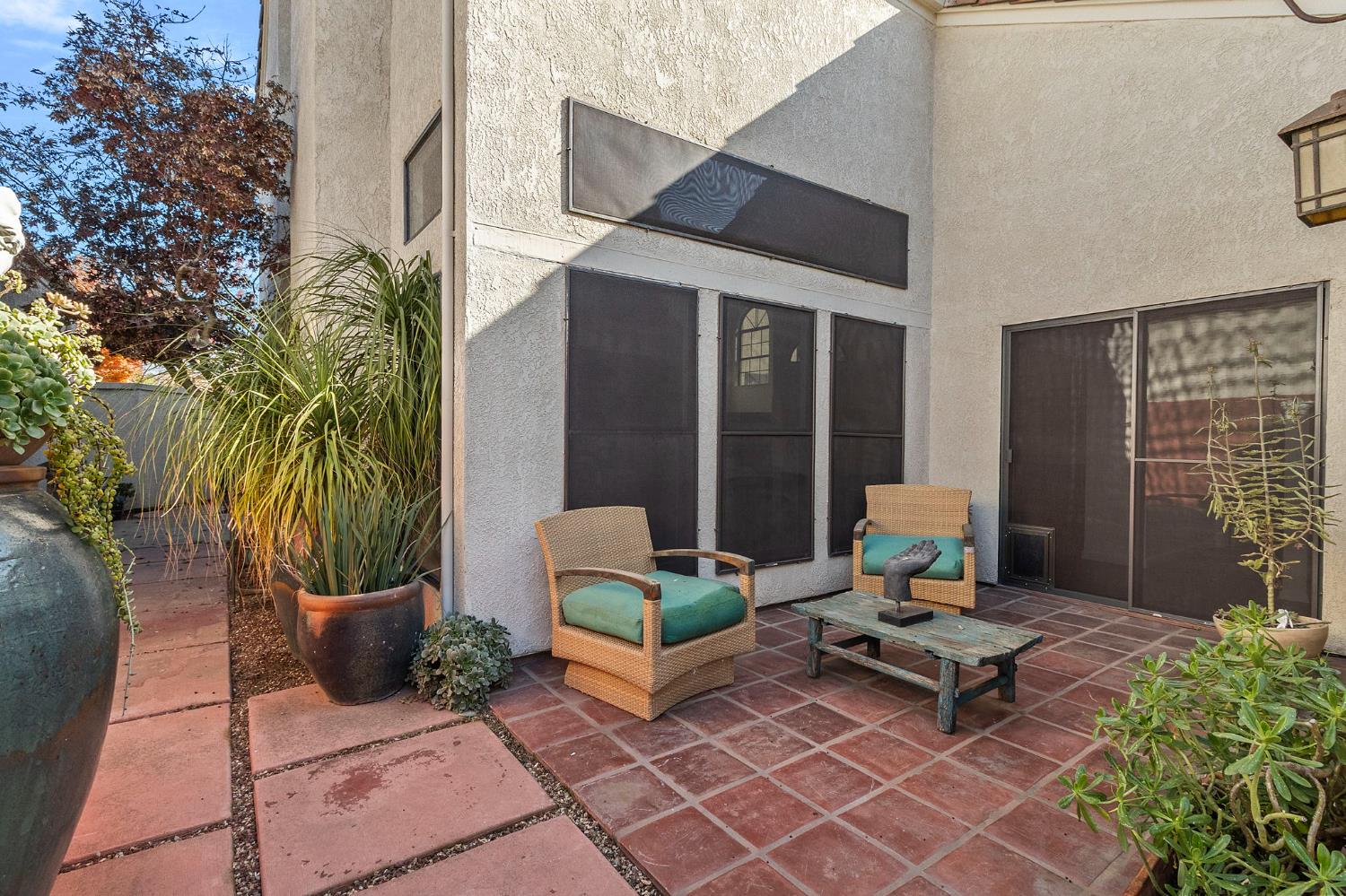 1168 Copper Cottage Ln, Modesto, CA 95355