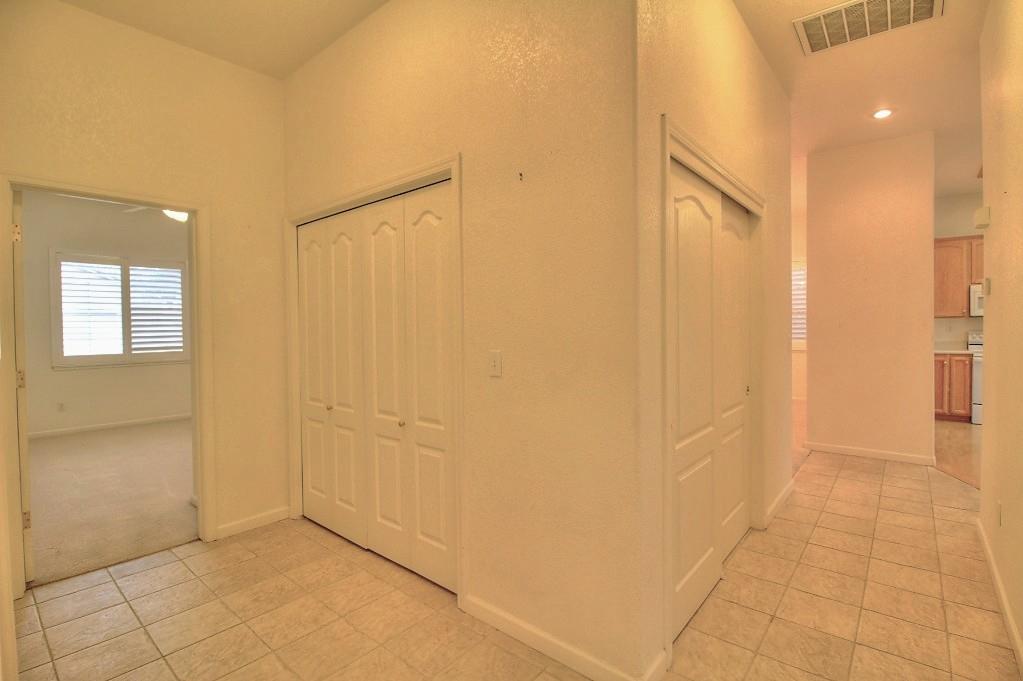 130 Little Johns Creek Dr, Oakdale, CA 95361