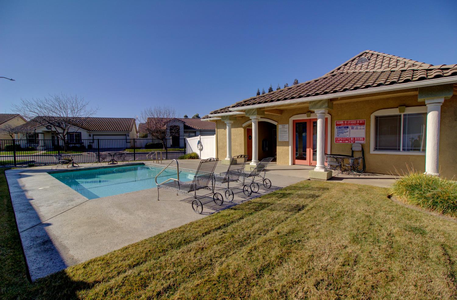 130 Little Johns Creek Dr, Oakdale, CA 95361