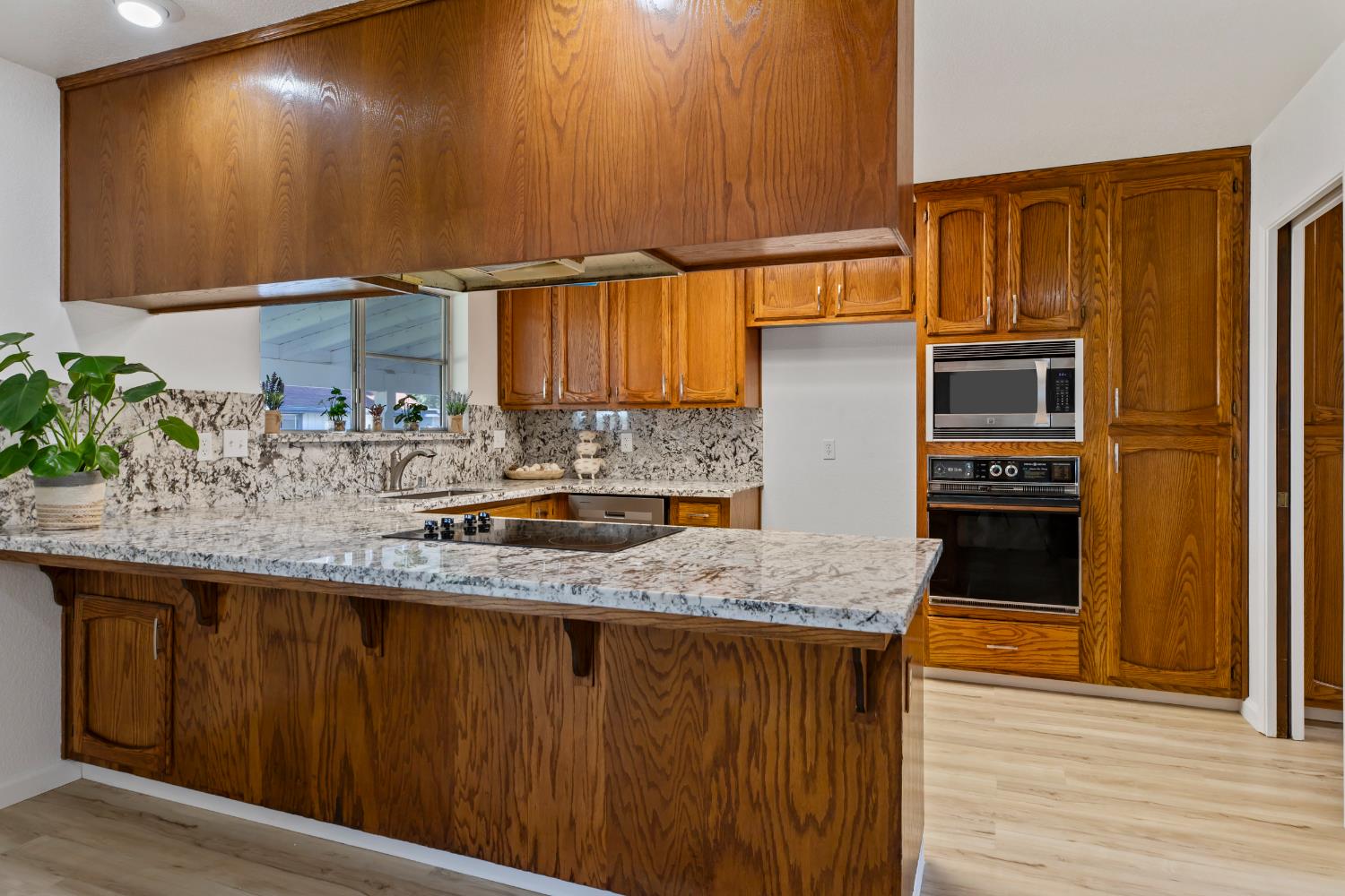 10680 Cleveland Ave, Oakdale, CA 95361