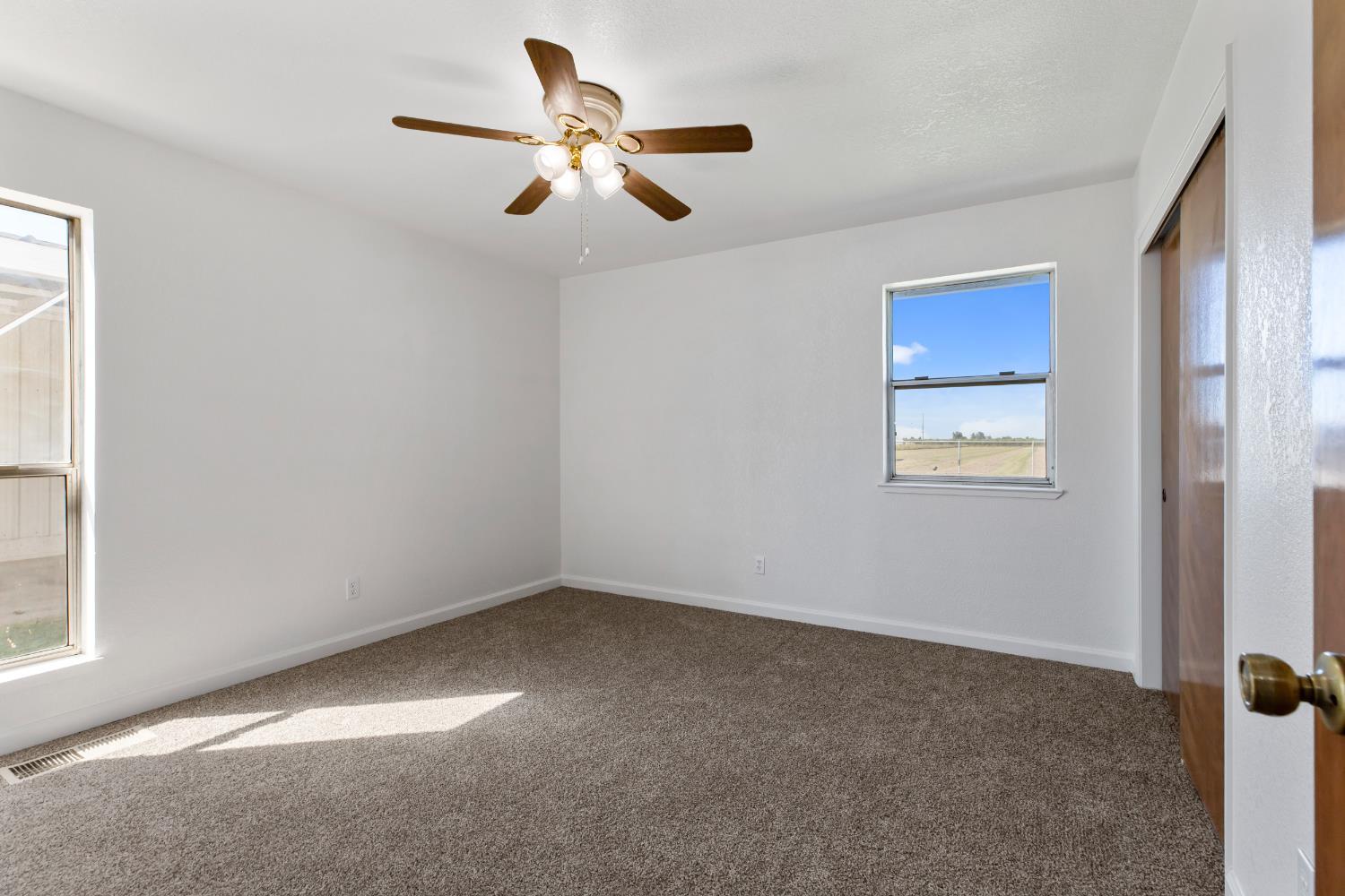 10680 Cleveland Ave, Oakdale, CA 95361