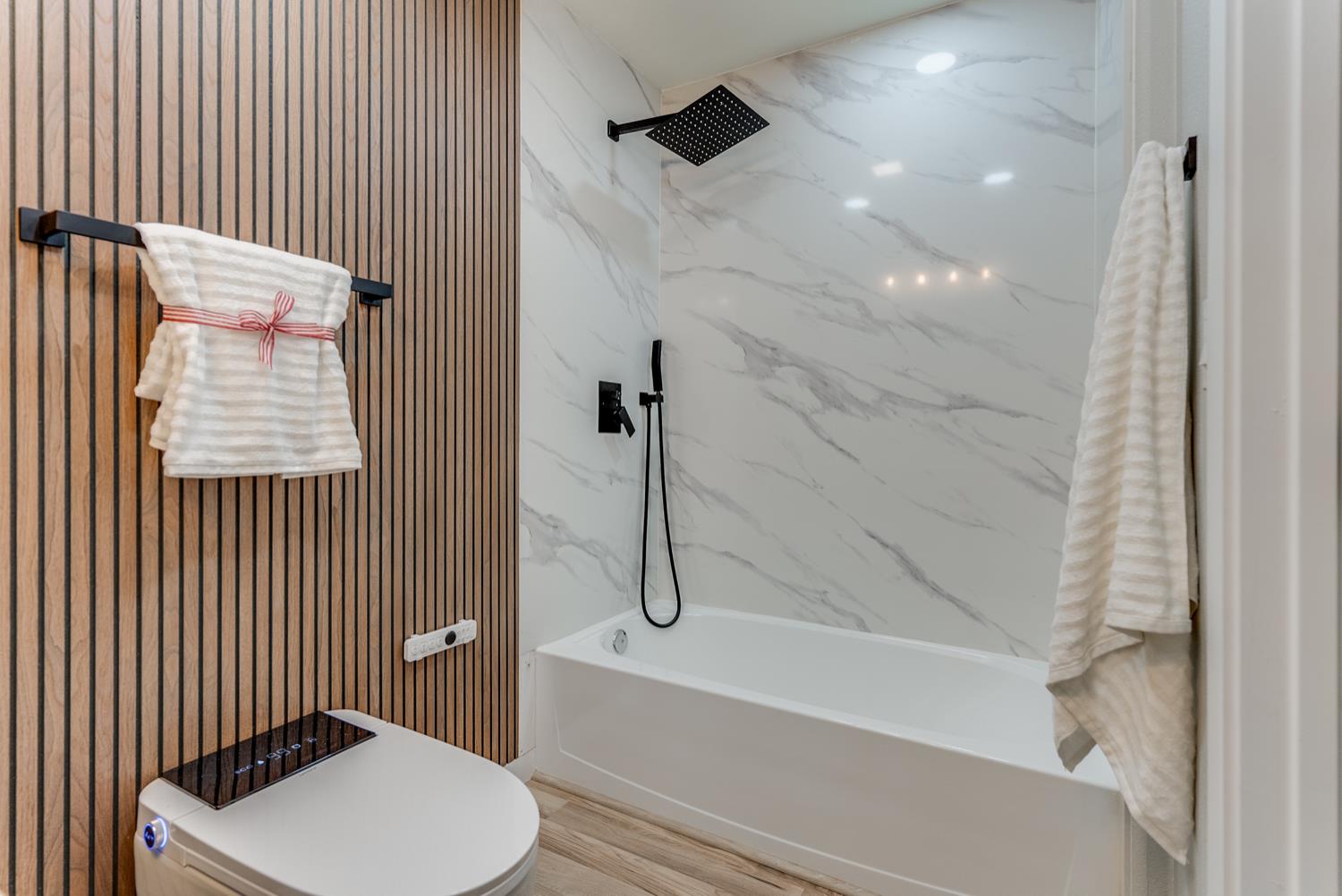 136 N Acacia Ave, Ripon, CA 95366