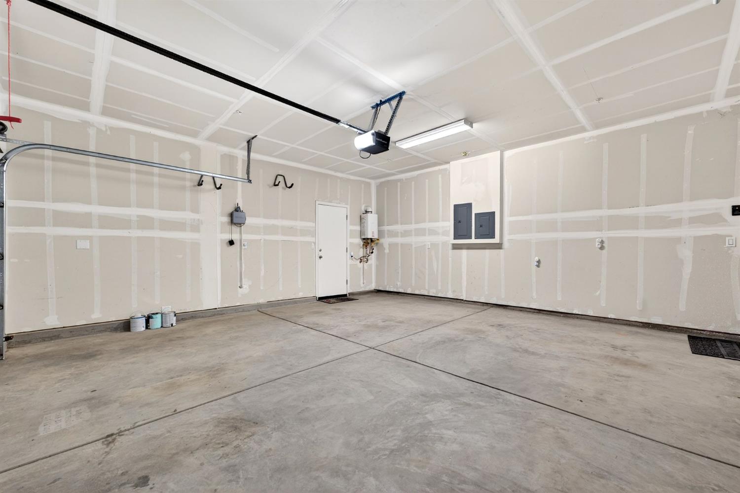 9659 Cabernet Ct, Patterson, CA 95363