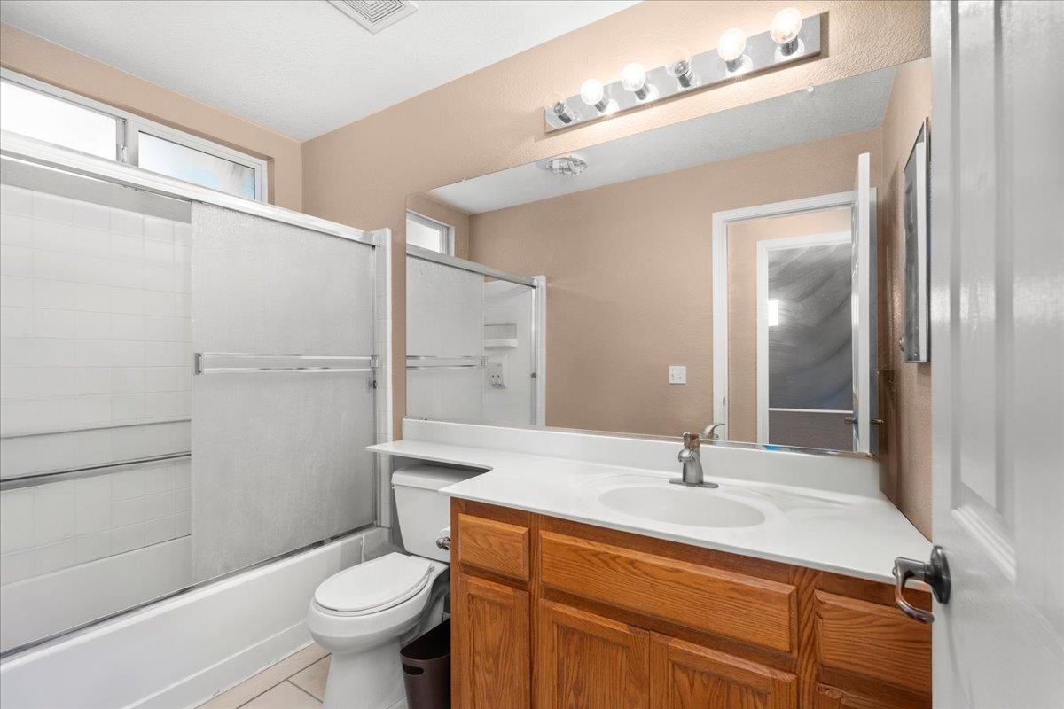 342 Sunnyhill Dr, Turlock, CA 95382