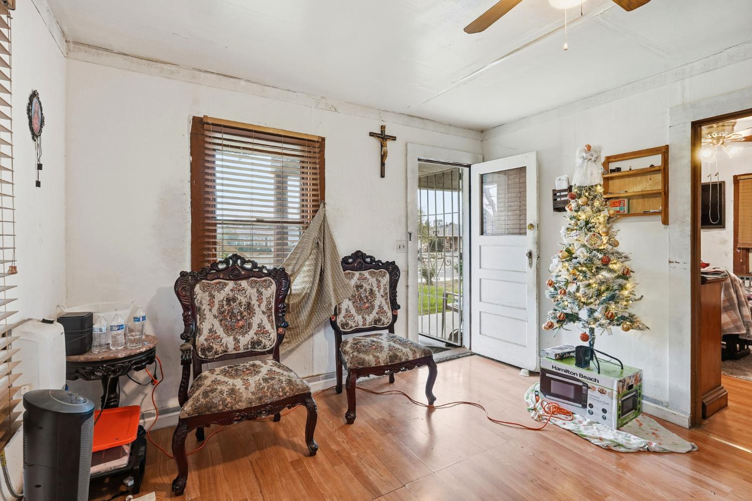 861 Wayside Dr, Turlock, CA 95380