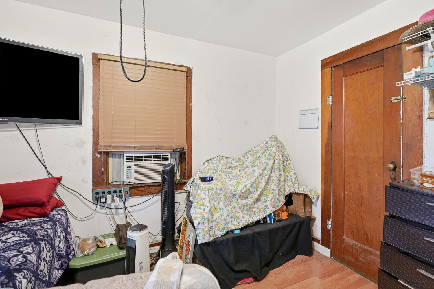 861 Wayside Dr, Turlock, CA 95380