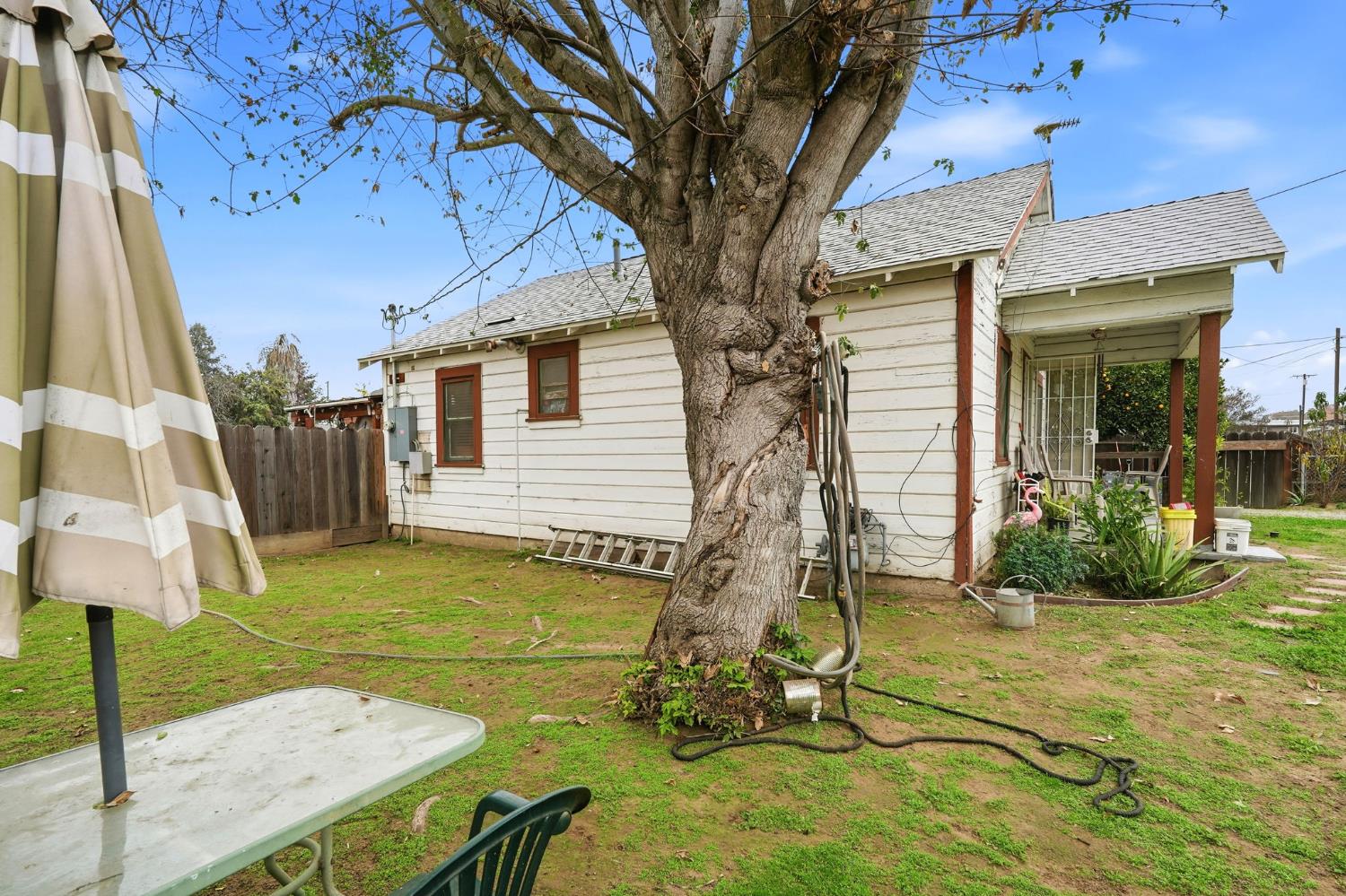 861 Wayside Dr, Turlock, CA 95380