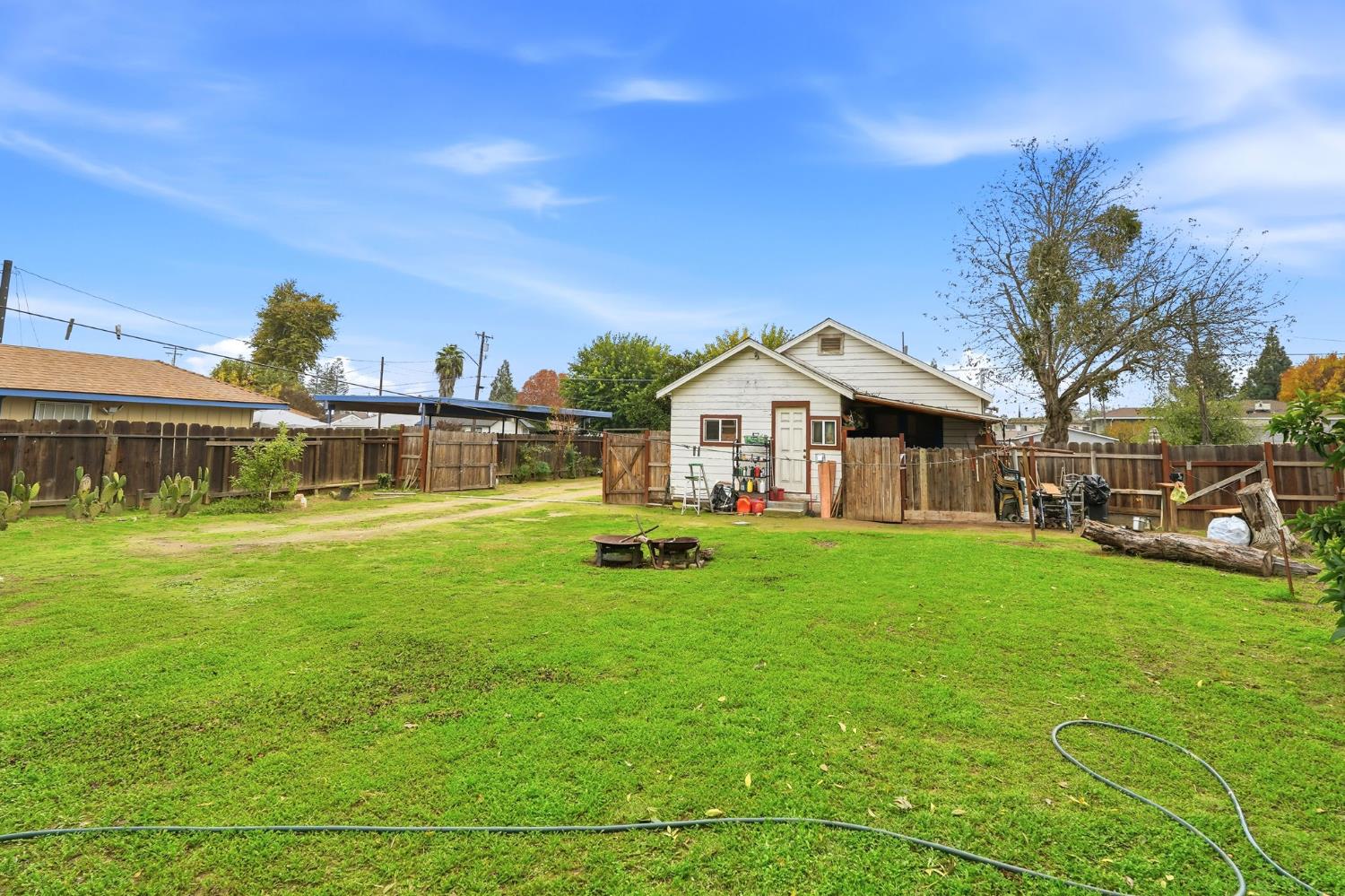 861 Wayside Dr, Turlock, CA 95380