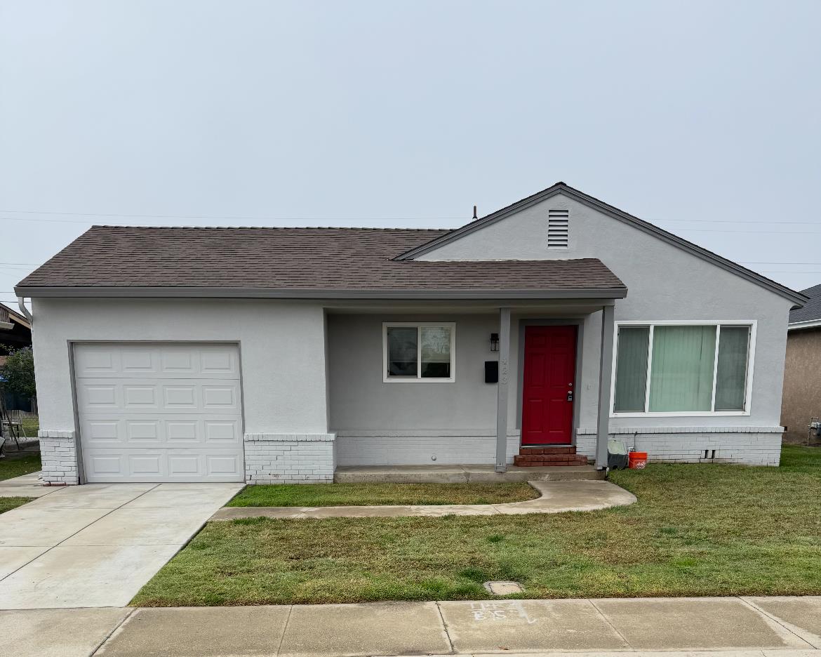 423 Park Ave, Manteca, CA 95337