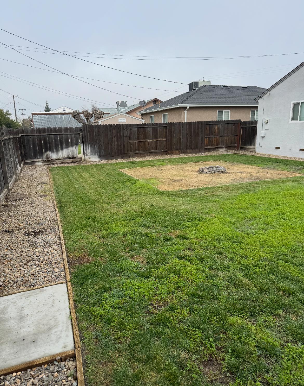 423 Park Ave, Manteca, CA 95337