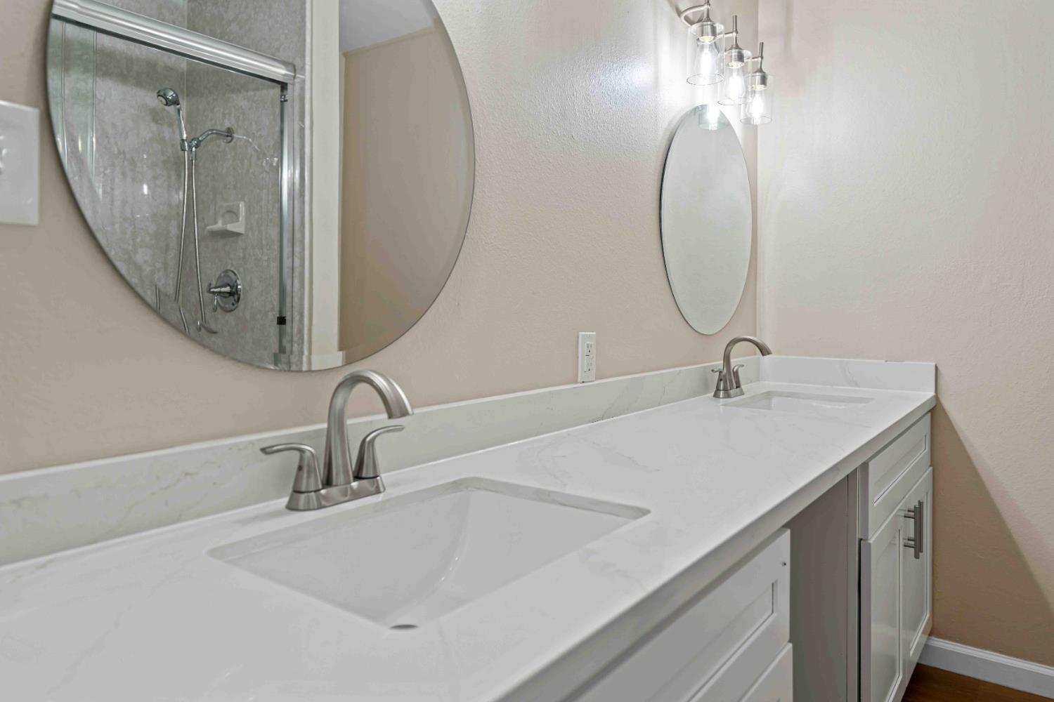 805 Tully Rd #5, Modesto, CA 95350