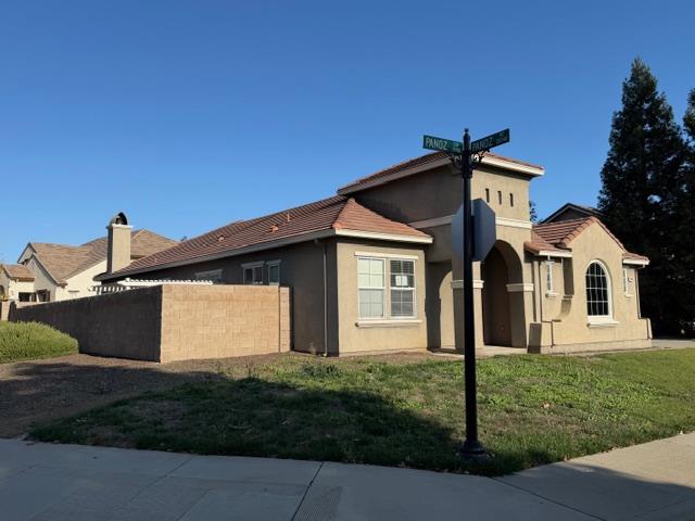 19981 Panoz Cir, Patterson, CA 95363