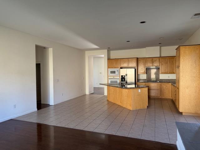 19981 Panoz Cir, Patterson, CA 95363