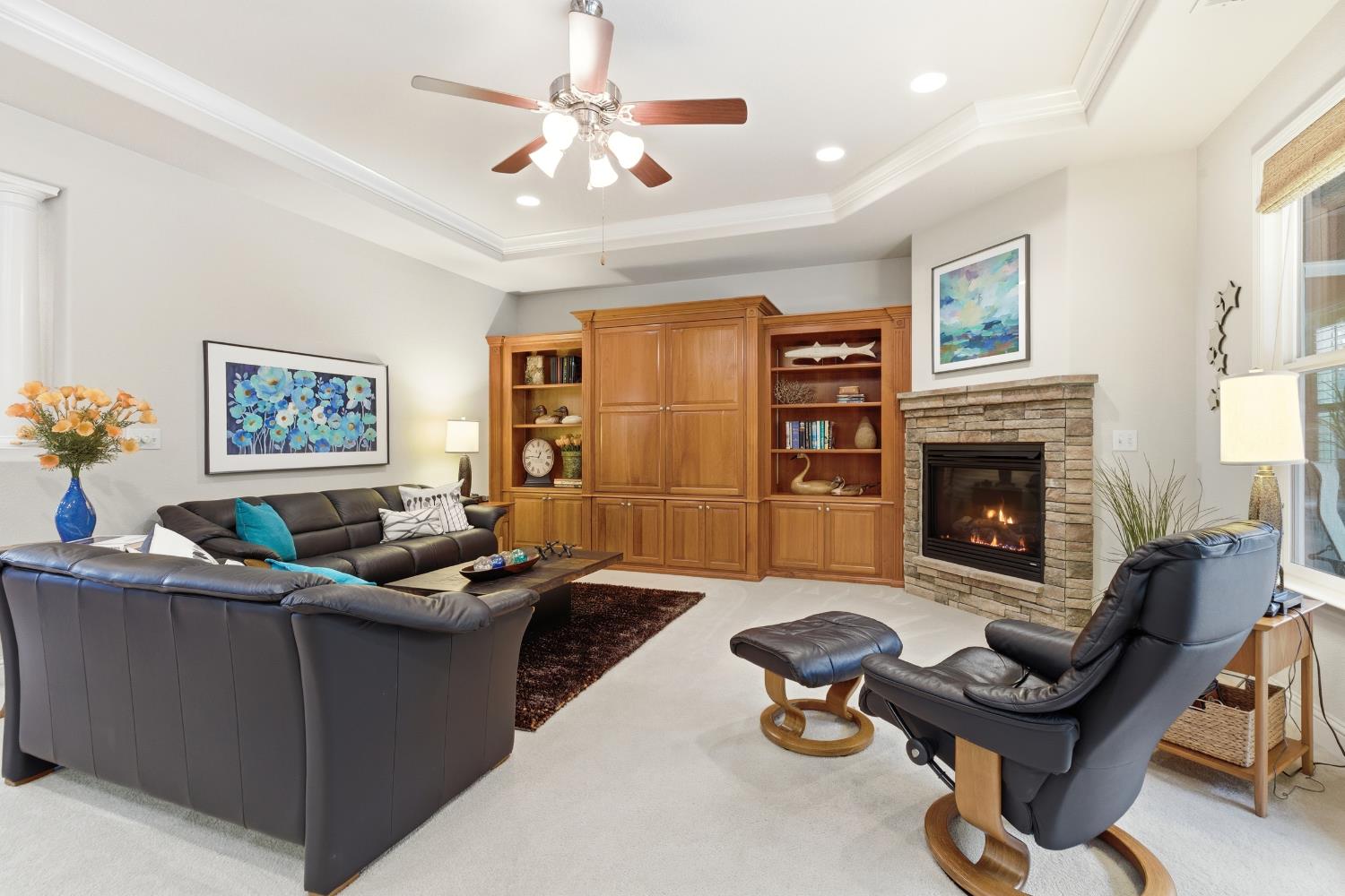 347 E Milgeo Ave, Ripon, CA 95366