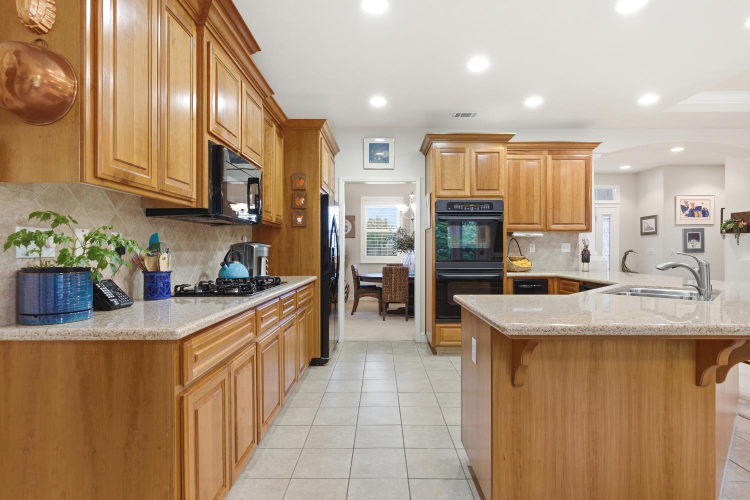 347 E Milgeo Ave, Ripon, CA 95366