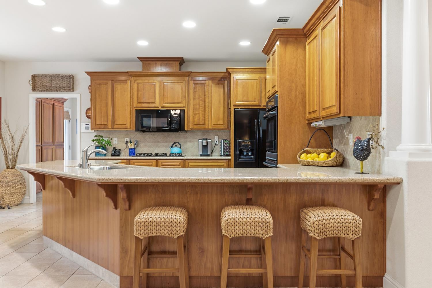 347 E Milgeo Ave, Ripon, CA 95366