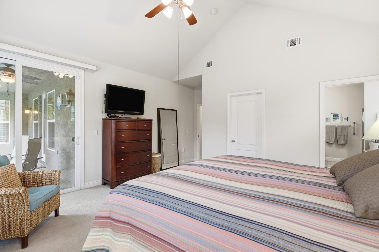 347 E Milgeo Ave, Ripon, CA 95366