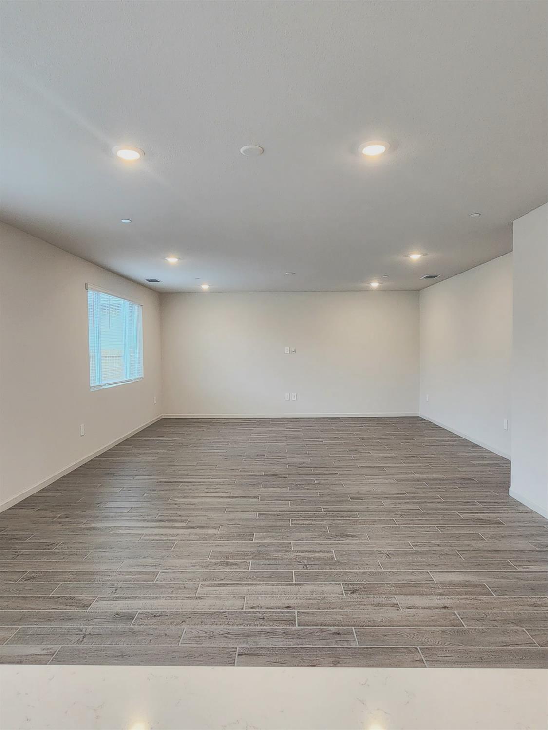 1792 Skagway Ave, Manteca, CA 95337