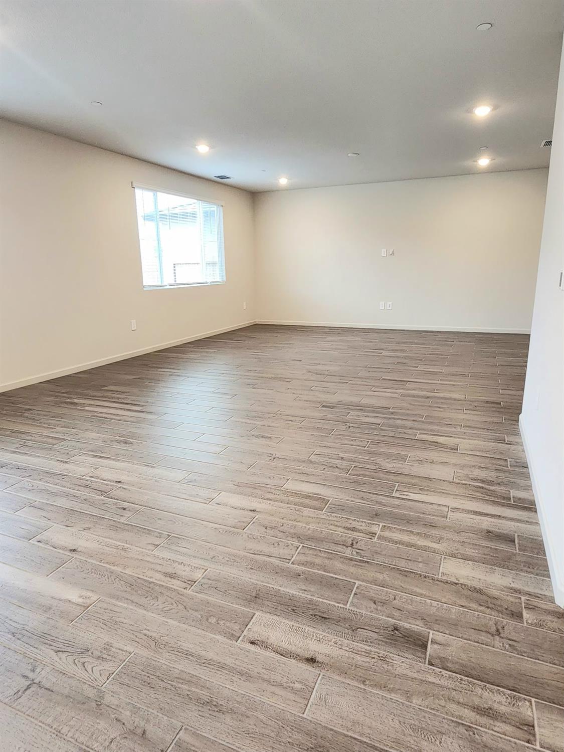 1792 Skagway Ave, Manteca, CA 95337