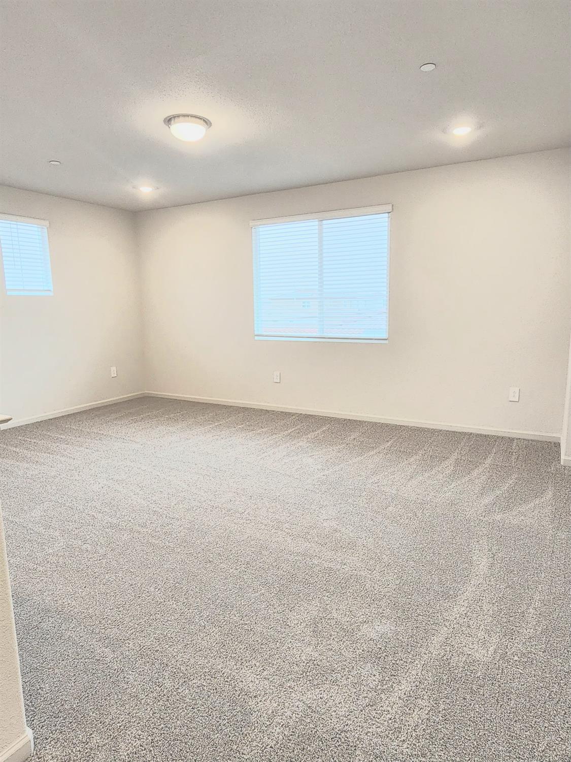 1792 Skagway Ave, Manteca, CA 95337