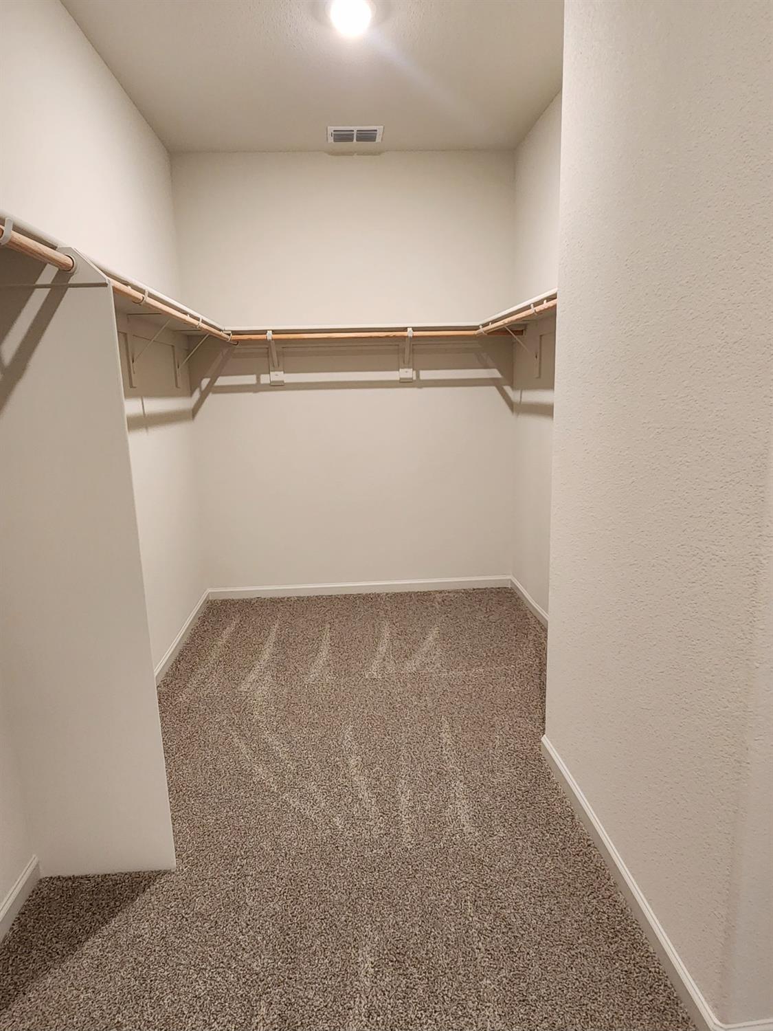 1792 Skagway Ave, Manteca, CA 95337