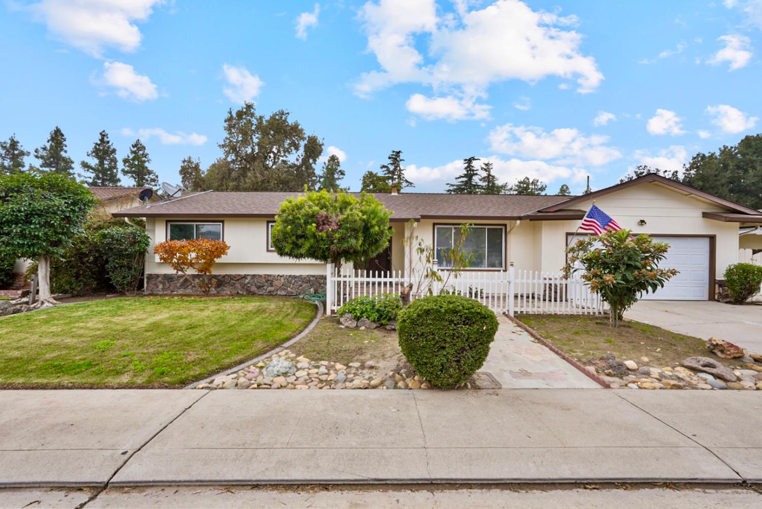 1641 Olivewood Ave, Manteca, CA 95336