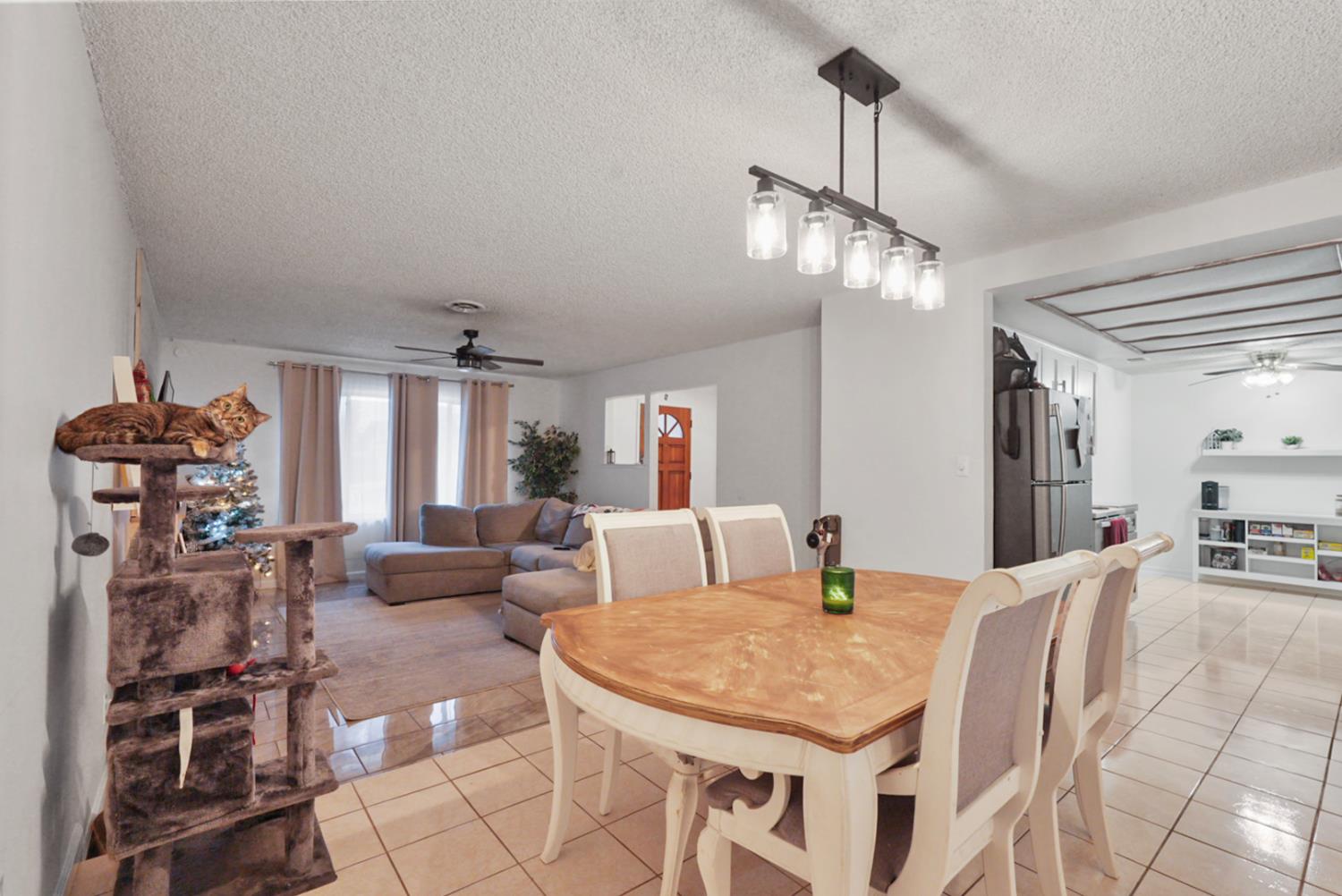 1641 Olivewood Ave, Manteca, CA 95336