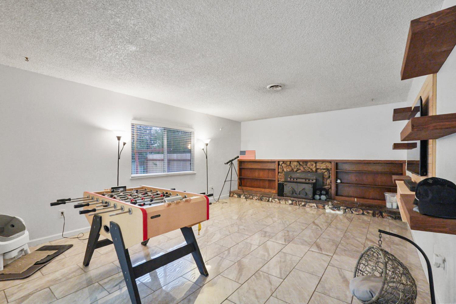 1641 Olivewood Ave, Manteca, CA 95336