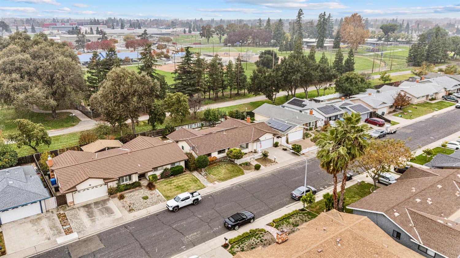 1641 Olivewood Ave, Manteca, CA 95336