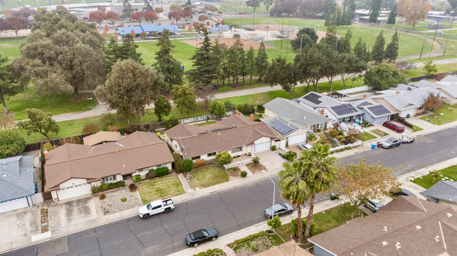 1641 Olivewood Ave, Manteca, CA 95336