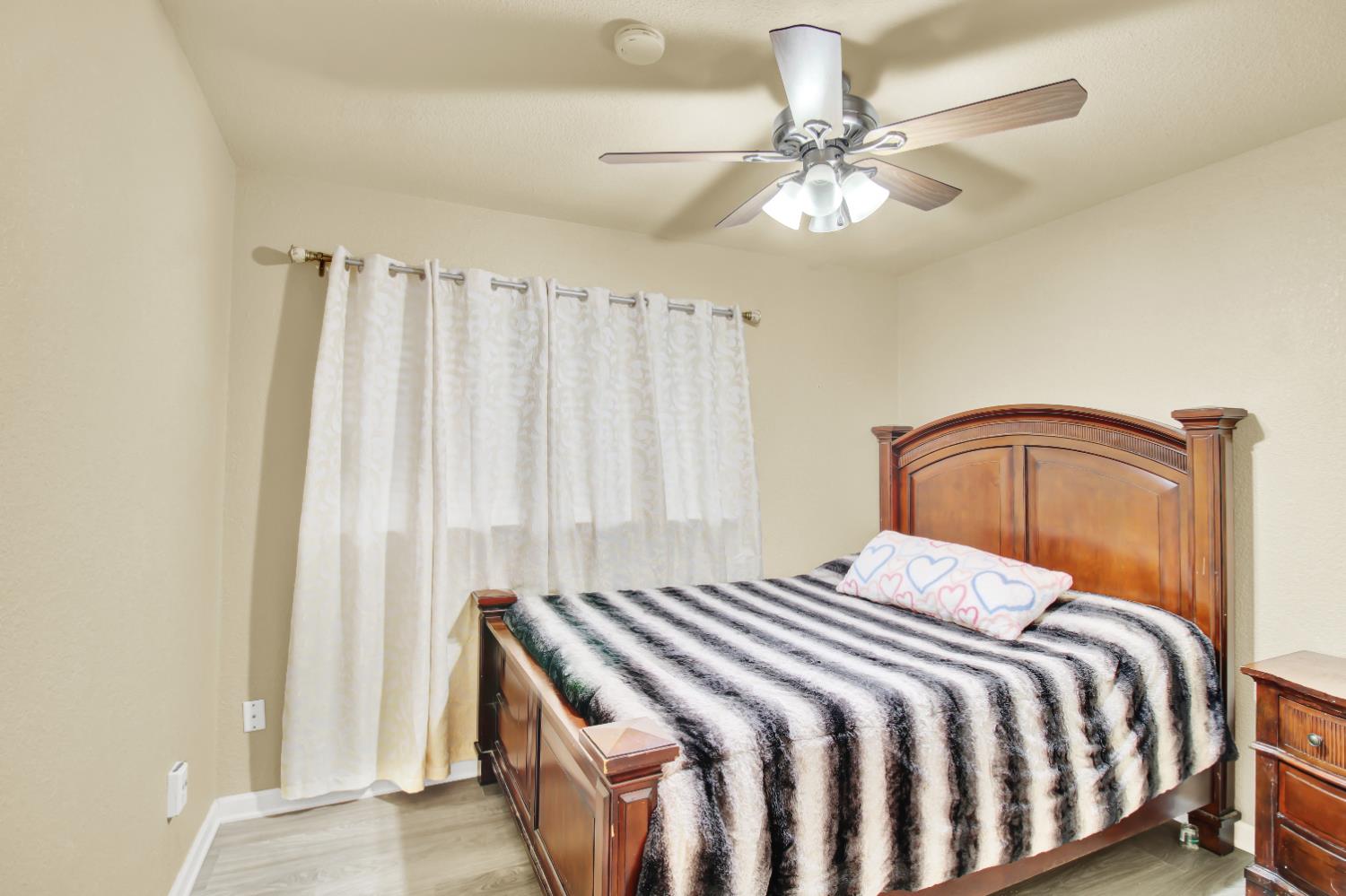 4016 Blue Bird Dr, Modesto, CA 95356